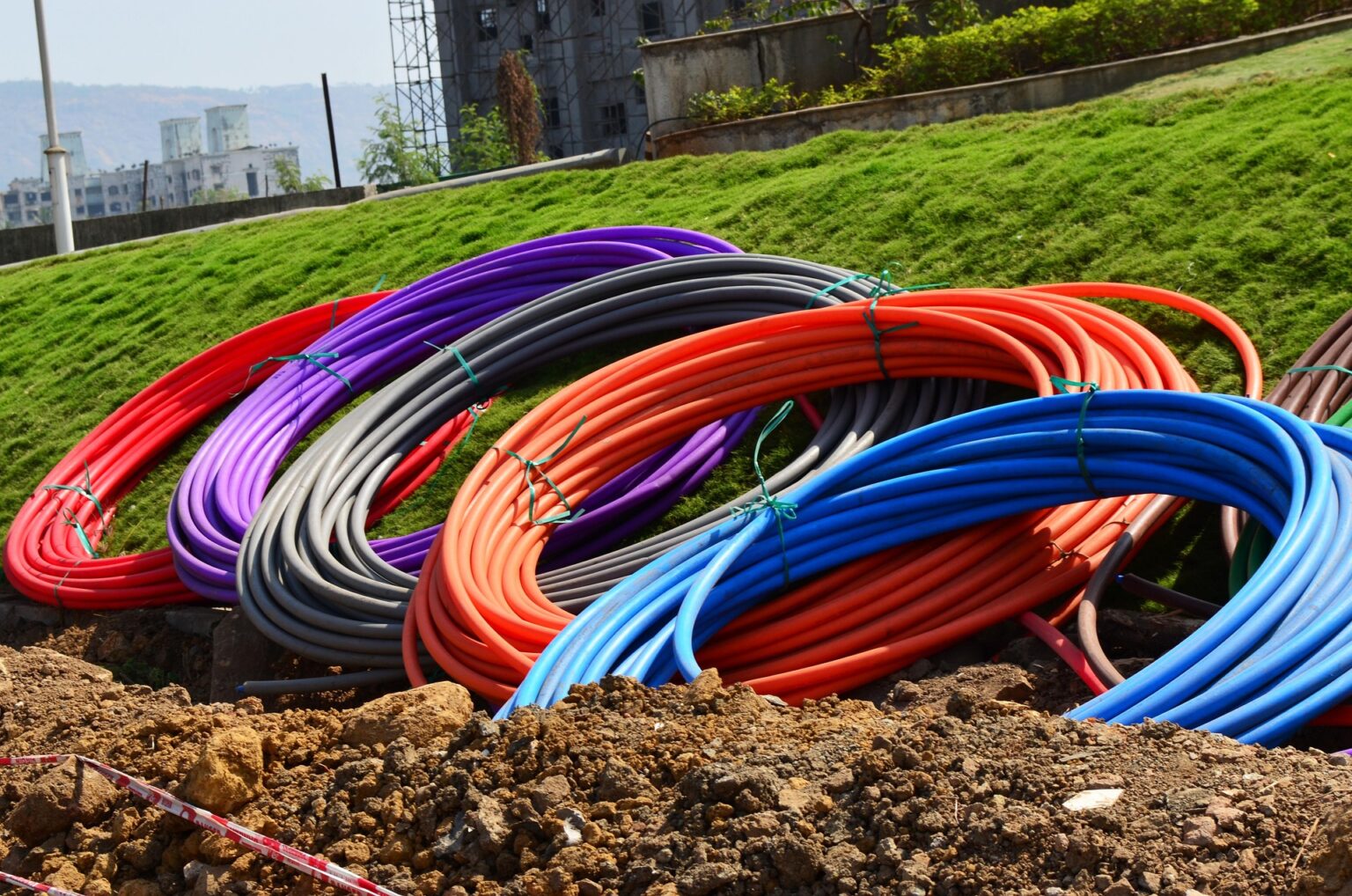Fiber Thread Telecom The Tech Behind Fiber: How Glass Threads Change the World – Savanna Fibre